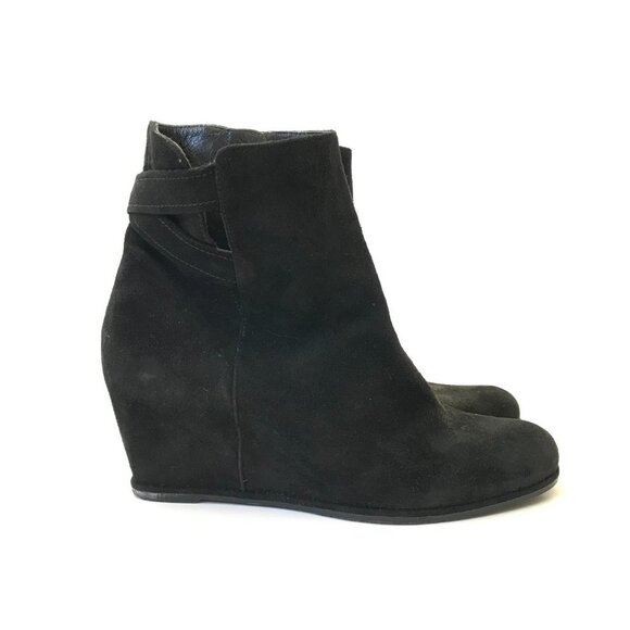 Stuart Weitzman Wedge Ankle Booties Boots Womens 9 Black Suede Heels Criss Cross - Picture 2 of 12